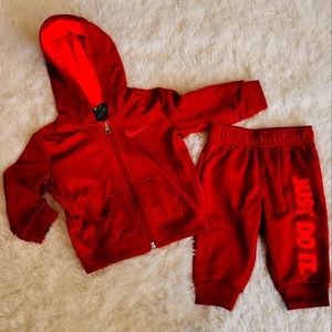Nike 2PC Jogging Suit